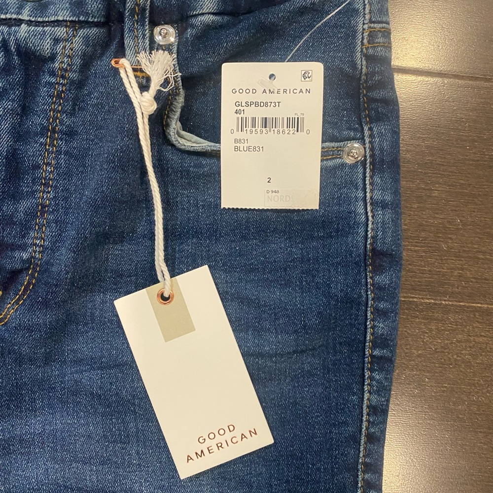 NWT Good American “Good Legs” denim jeans from Nordstrom’s. Size 2/26 - Picture 9 of 10